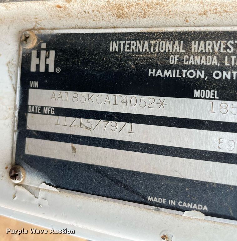 image for item NY9839 1980 International 1854  dump flatbed truck