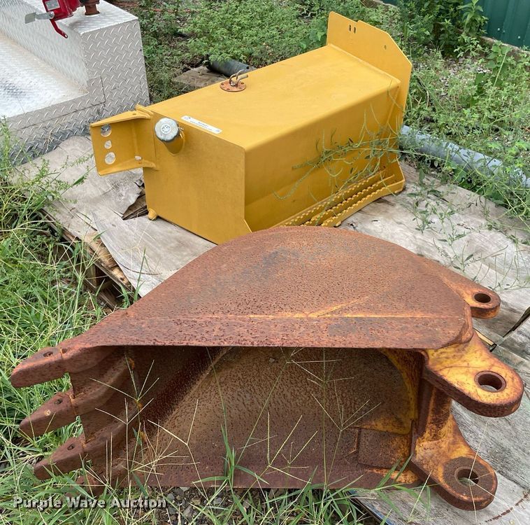 image for item NY9841 Backhoe attachments