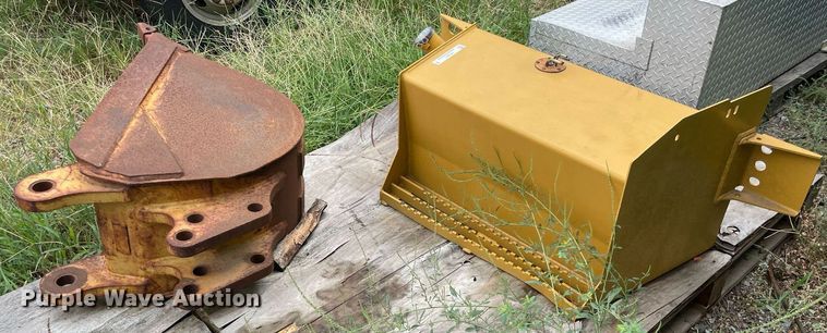 image for item NY9841 Backhoe attachments