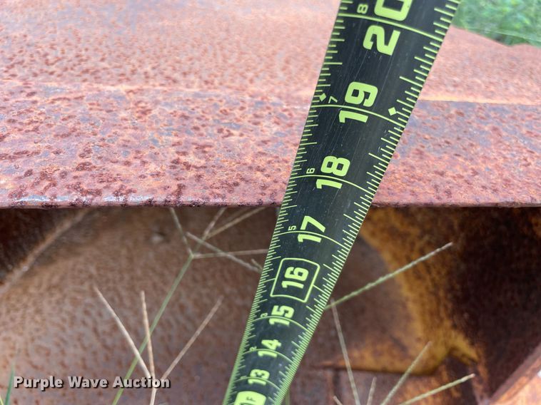 image for item NY9841 Backhoe attachments