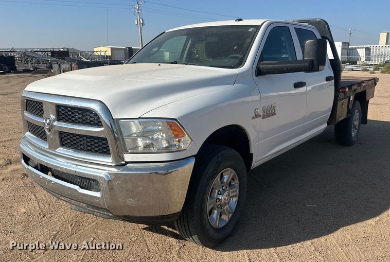 image for item OC9457 2015 Dodge Ram 3500HD  Crew Cab flatbed pickup truck