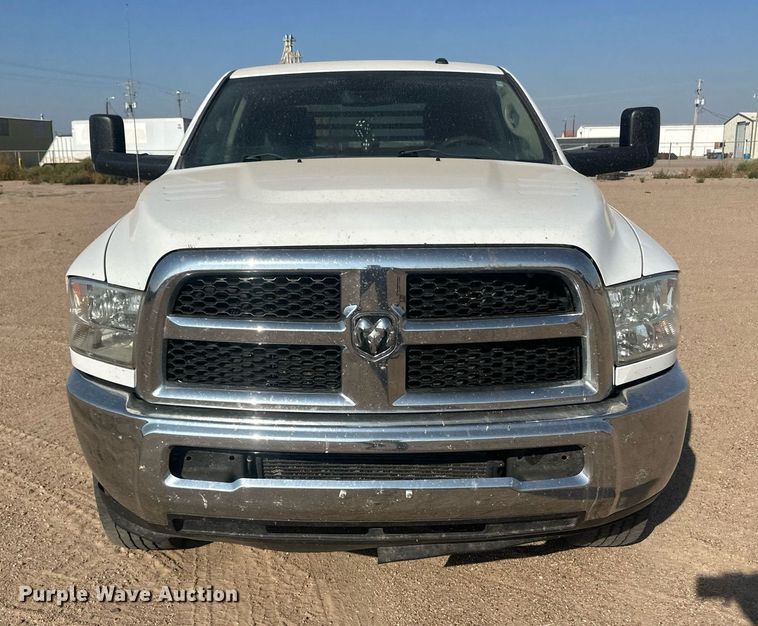 image for item OC9457 2015 Dodge Ram 3500HD  Crew Cab flatbed pickup truck