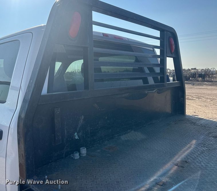 image for item OC9457 2015 Dodge Ram 3500HD  Crew Cab flatbed pickup truck