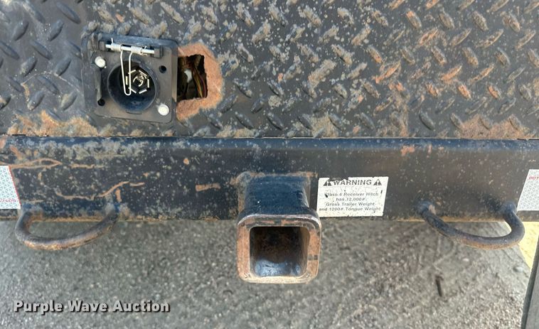 image for item OC9457 2015 Dodge Ram 3500HD  Crew Cab flatbed pickup truck