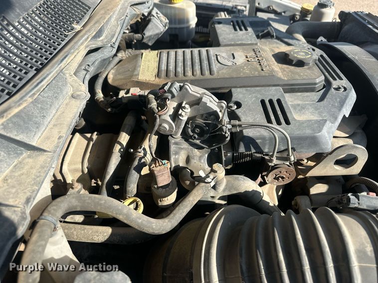 image for item OC9457 2015 Dodge Ram 3500HD  Crew Cab flatbed pickup truck