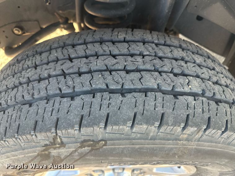 image for item OC9457 2015 Dodge Ram 3500HD  Crew Cab flatbed pickup truck