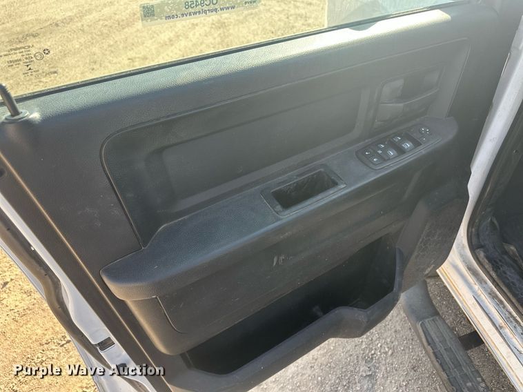 image for item OC9458 2017 Dodge Ram 2500HD  Crew Cab pickup truck