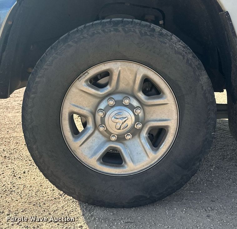 image for item OC9458 2017 Dodge Ram 2500HD  Crew Cab pickup truck