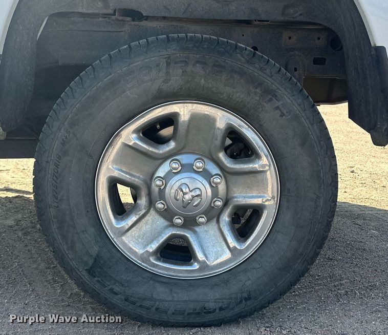 image for item OC9458 2017 Dodge Ram 2500HD  Crew Cab pickup truck