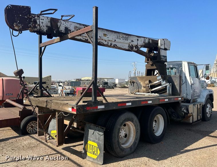 image for item OC9459 1990 Ford AeroMax L9000 crane truck
