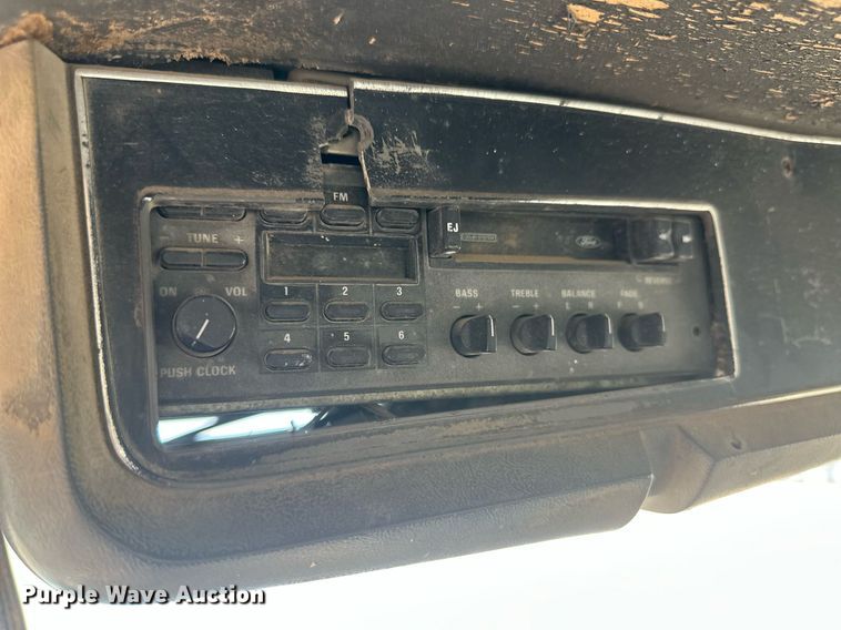 image for item OC9459 1990 Ford AeroMax L9000 crane truck