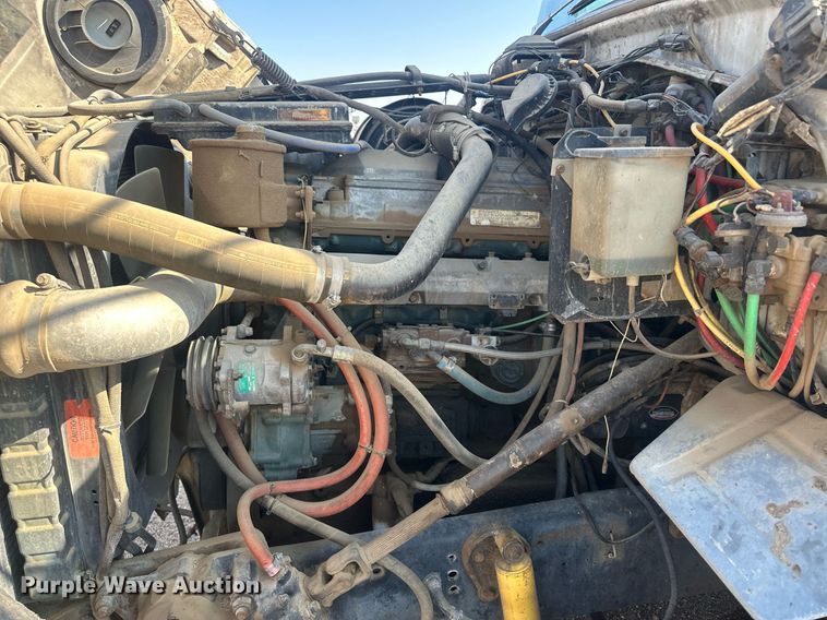 image for item OC9459 1990 Ford AeroMax L9000 crane truck