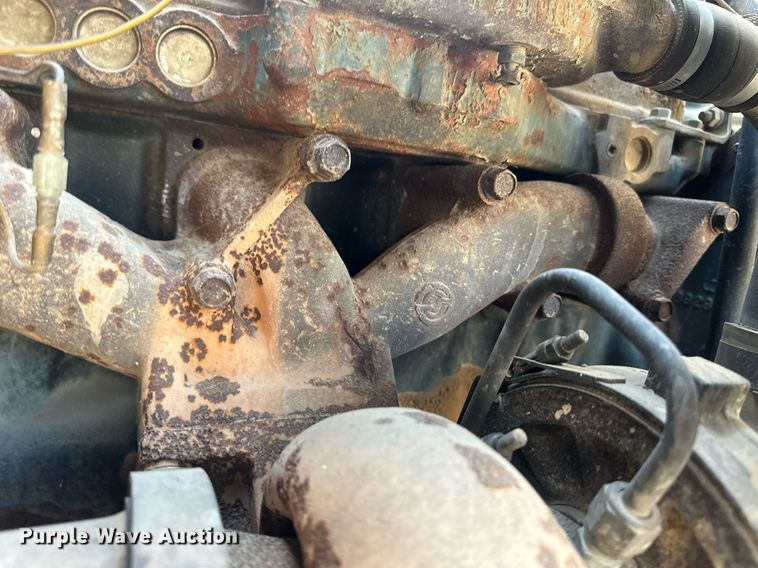 image for item OC9459 1990 Ford AeroMax L9000 crane truck