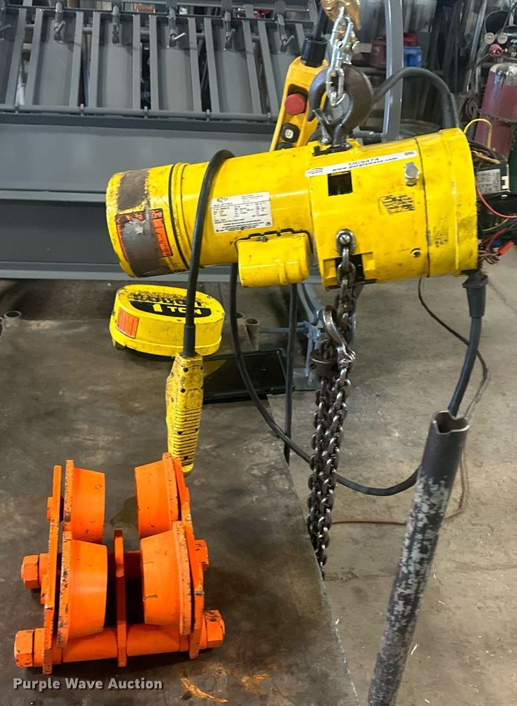 image for item OC9474 Budgit BEHCO116  Budgit chain hoist