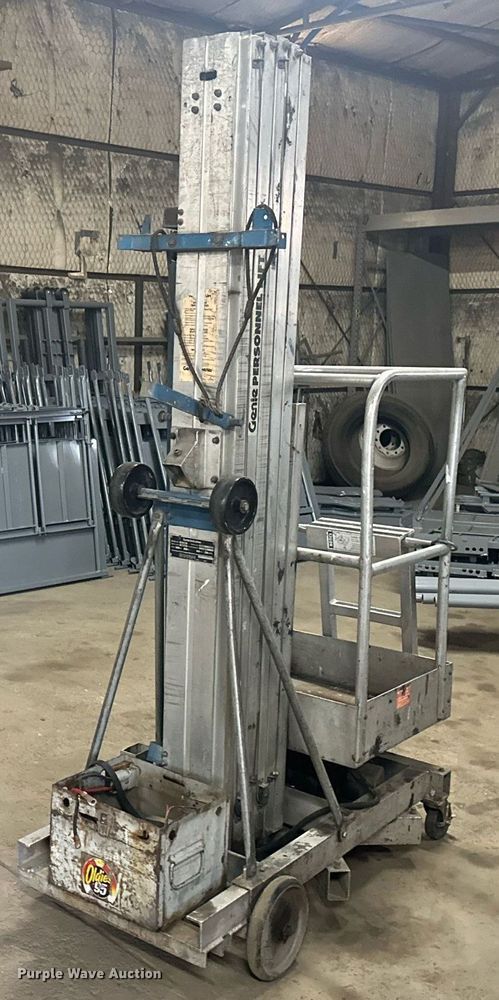 image for item OC9476 Genie PLC-30P  vertical lift