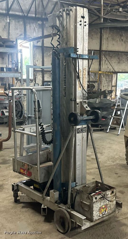 image for item OC9476 Genie PLC-30P  vertical lift