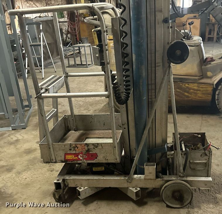 image for item OC9476 Genie PLC-30P  vertical lift