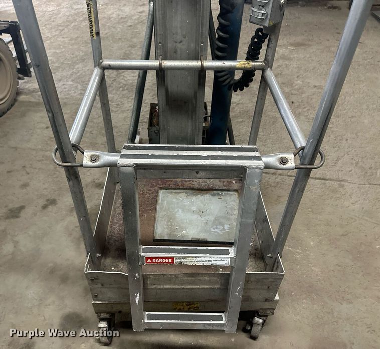 image for item OC9476 Genie PLC-30P  vertical lift