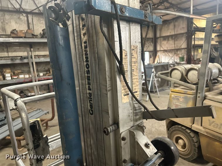 image for item OC9476 Genie PLC-30P  vertical lift