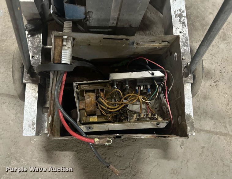 image for item OC9476 Genie PLC-30P  vertical lift