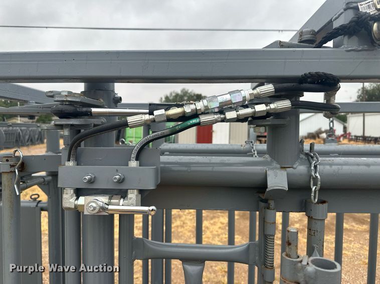 image for item OC9479 Squeeze chute