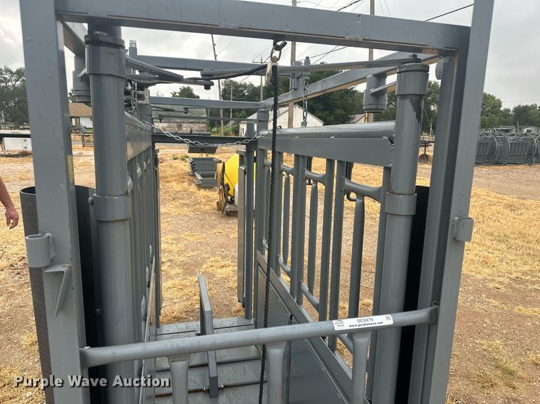 image for item OC9479 Squeeze chute