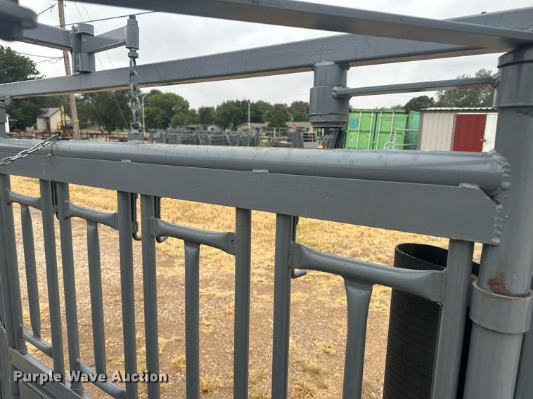 image for item OC9479 Squeeze chute