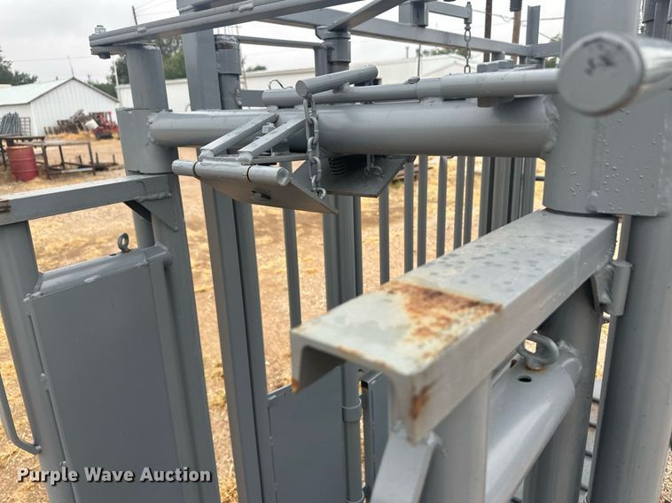 image for item OC9479 Squeeze chute