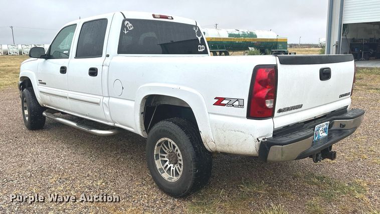 image for item OC9484 2003 Chevrolet Silverado 2500HD  Crew Cab pickup truck