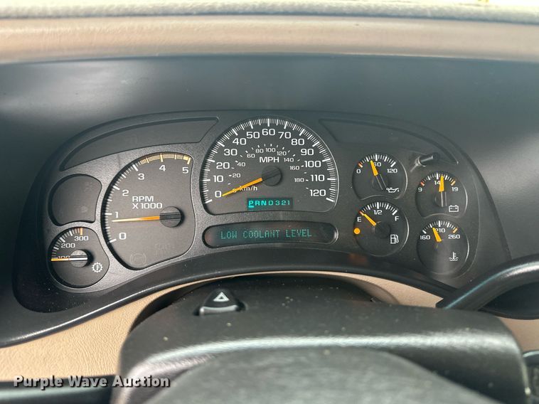 image for item OC9484 2003 Chevrolet Silverado 2500HD  Crew Cab pickup truck