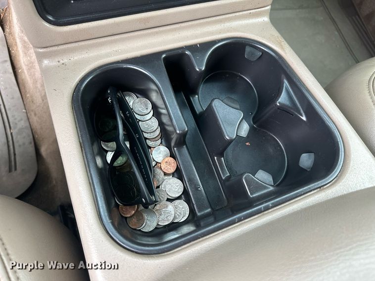 image for item OC9484 2003 Chevrolet Silverado 2500HD  Crew Cab pickup truck