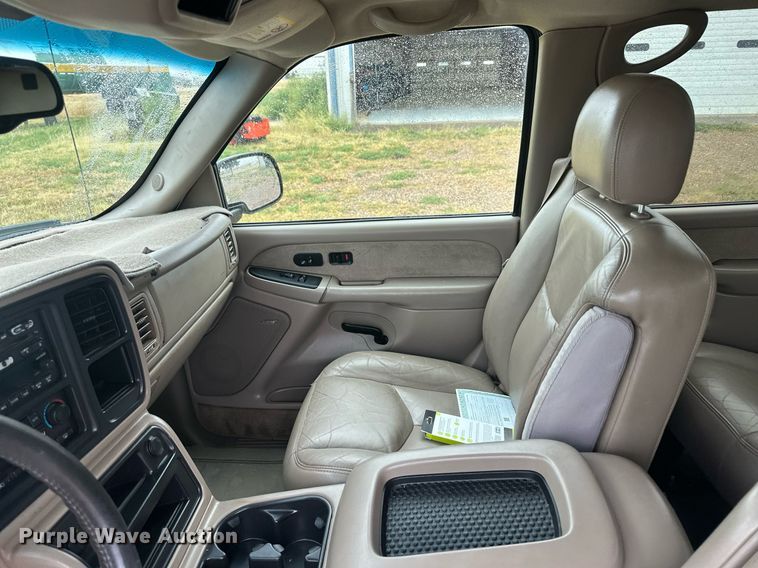 image for item OC9484 2003 Chevrolet Silverado 2500HD  Crew Cab pickup truck