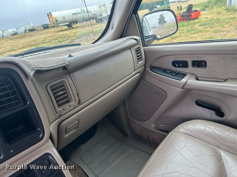 image for item OC9484 2003 Chevrolet Silverado 2500HD  Crew Cab pickup truck