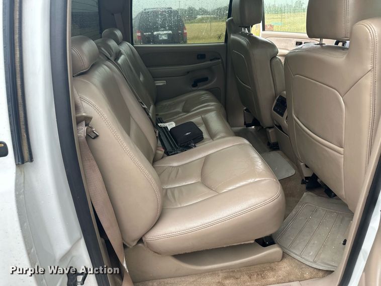 image for item OC9484 2003 Chevrolet Silverado 2500HD  Crew Cab pickup truck