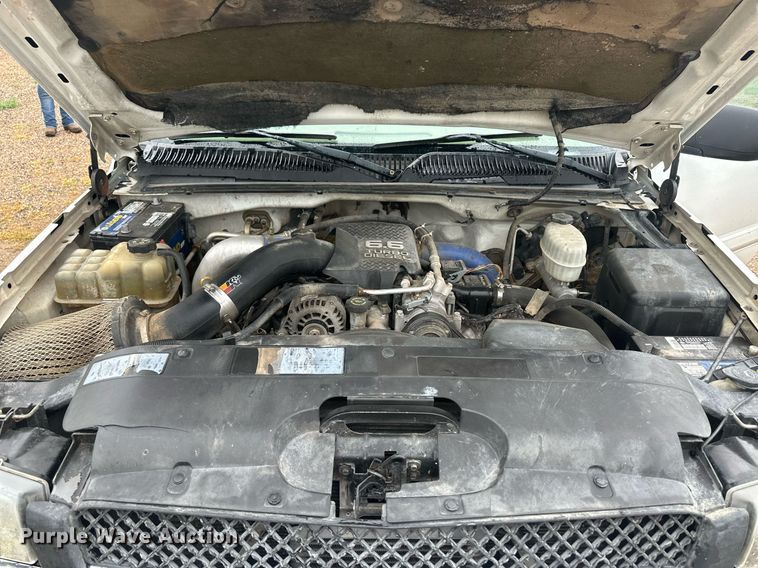 image for item OC9484 2003 Chevrolet Silverado 2500HD  Crew Cab pickup truck