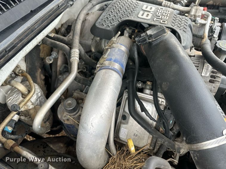 image for item OC9484 2003 Chevrolet Silverado 2500HD  Crew Cab pickup truck