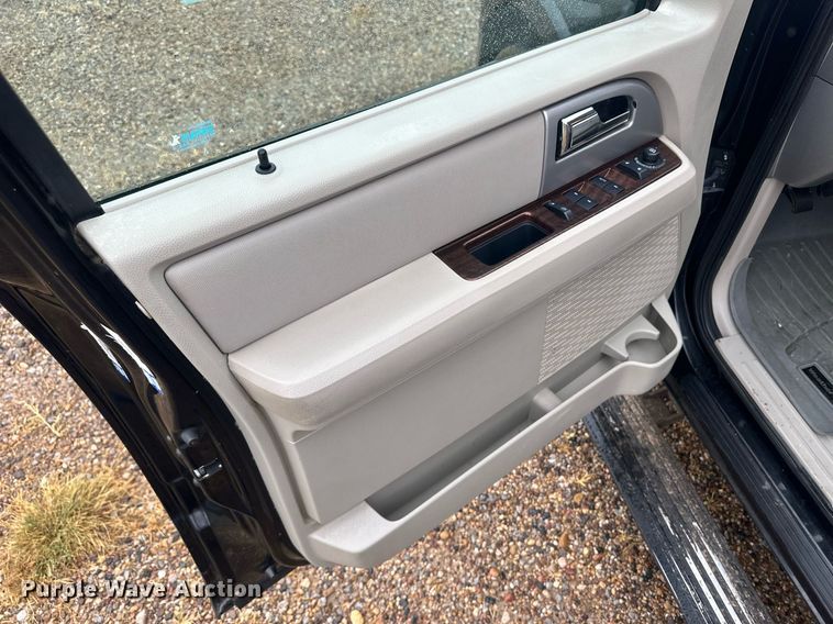 image for item OC9486 2010 Ford Expedition  SUV