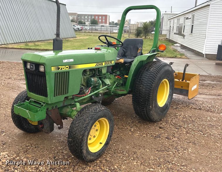 image for item OC9487 1986 John Deere 750  MFWD tractor