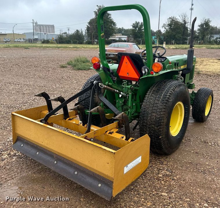 image for item OC9487 1986 John Deere 750  MFWD tractor