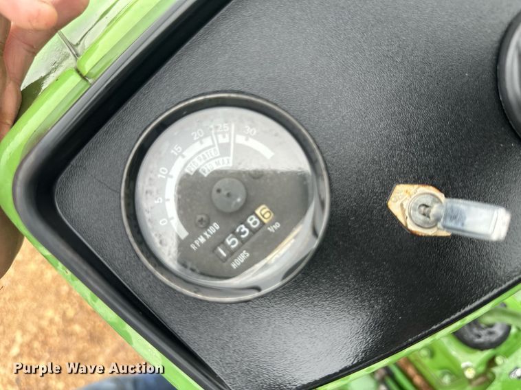 image for item OC9487 1986 John Deere 750  MFWD tractor