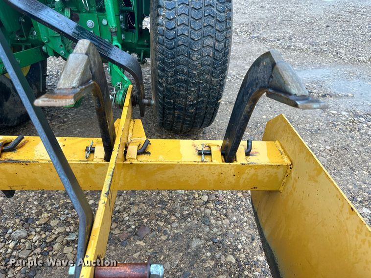 image for item OC9487 1986 John Deere 750  MFWD tractor