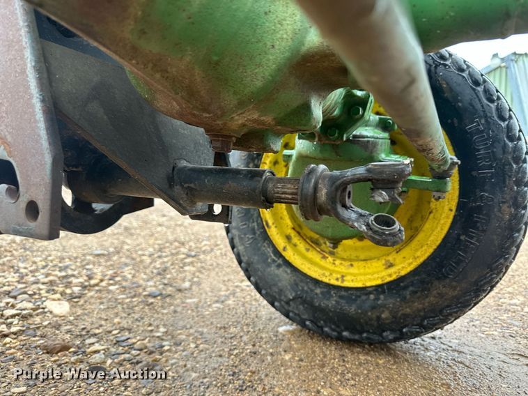 image for item OC9487 1986 John Deere 750  MFWD tractor