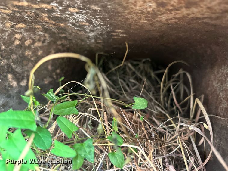 image for item OC9487 1986 John Deere 750  MFWD tractor