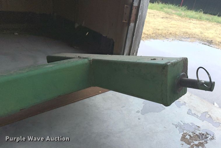 image for item OC9487 1986 John Deere 750  MFWD tractor