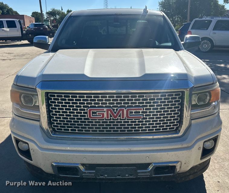 image for item OC9495 2015 GMC  Sierra 1500 Denali  Crew Cab pickup truck