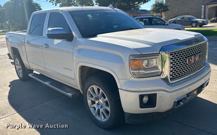 image for item OC9495 2015 GMC  Sierra 1500 Denali  Crew Cab pickup truck