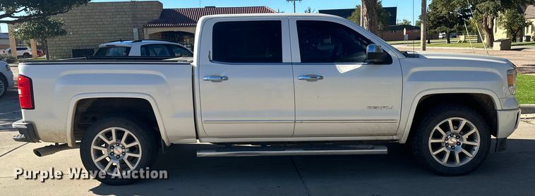 image for item OC9495 2015 GMC  Sierra 1500 Denali  Crew Cab pickup truck