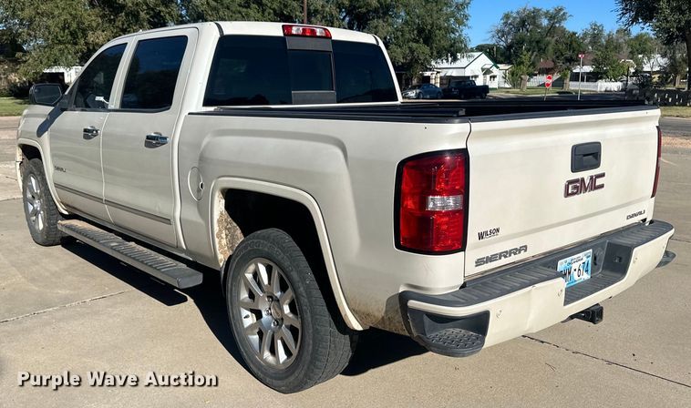 image for item OC9495 2015 GMC  Sierra 1500 Denali  Crew Cab pickup truck