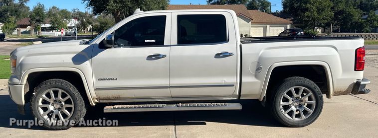 image for item OC9495 2015 GMC  Sierra 1500 Denali  Crew Cab pickup truck