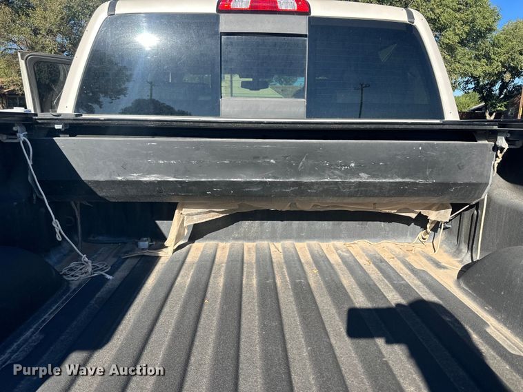 image for item OC9495 2015 GMC  Sierra 1500 Denali  Crew Cab pickup truck